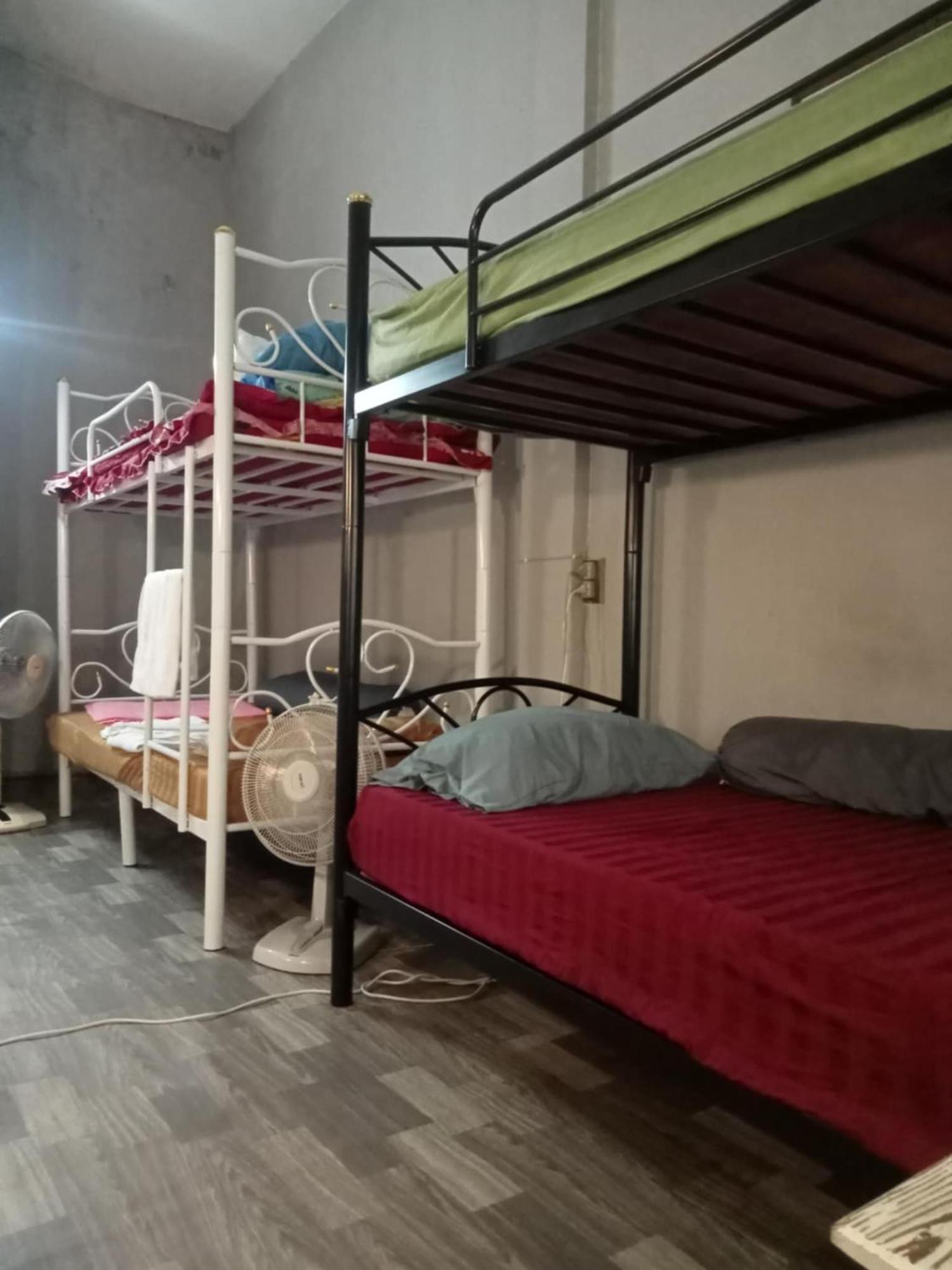 Ferienwohnung Bang Lumphu House&Bistro Bangkok Exterior foto